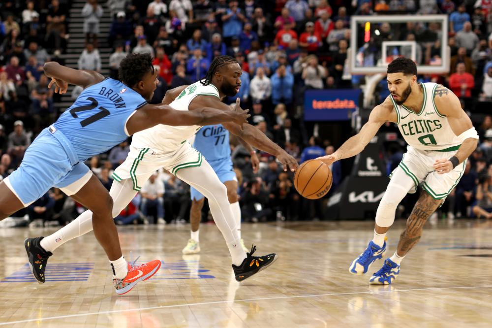 据绝对优势 据绝对优势