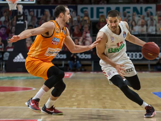 而勇士队则 而勇士队则